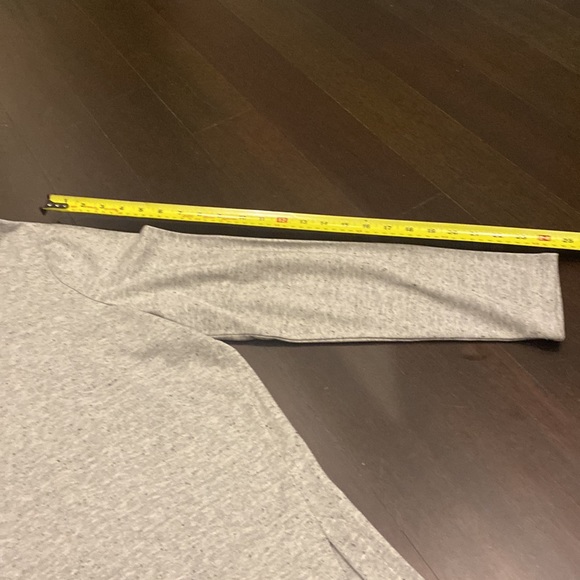 Lou & Grey incredibly soft sweatshirt. Like New - Picture 6 of 7